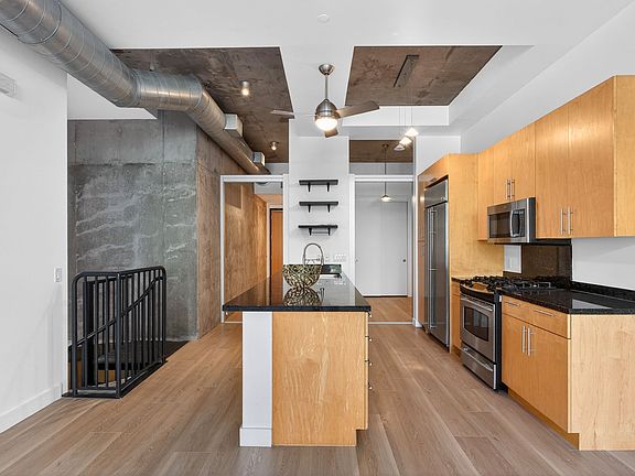 3rd image of 1025 Island Ave Unit 202