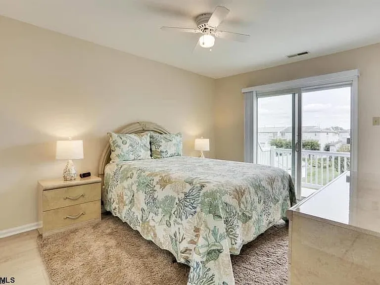 433 Albacore Ln — Photo 15