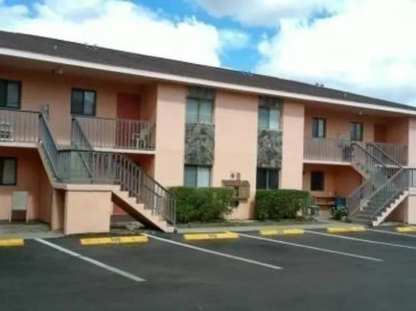 2660 Park Windsor Dr APT 301, Fort Myers, FL 33901