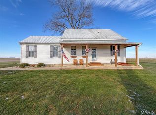 9040 Grassy Branch Rd, Germantown, IL 62245