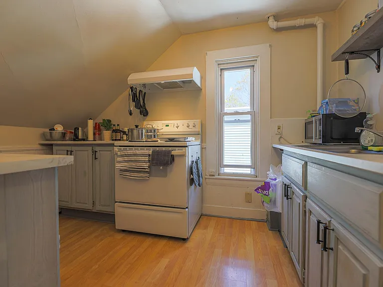 71 Sheridan St #3 — Photo 10