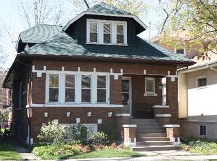 1033 Mapleton Ave, Oak Park, IL 60302