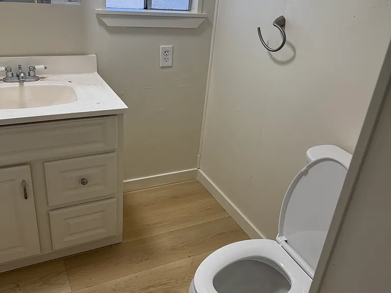 3416 Huss Ave — Photo 13