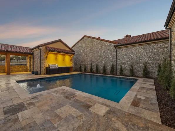 16 Catalonia Dr, Westlake, TX 76262