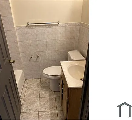 5529 S Wabash Ave — Photo 4