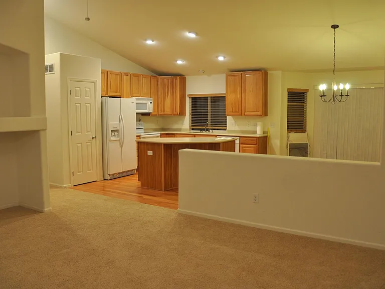 2227 Alpine Dr — Photo 3