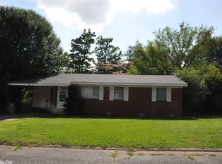 103 Maryella Dr, Searcy, AR 72143