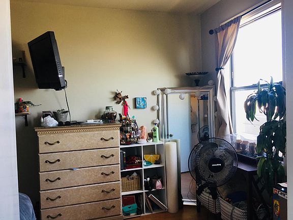 3rd image of 4419 Balboa St