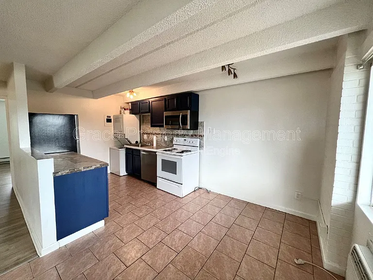 1180 Yosemite St #301 — Photo 6