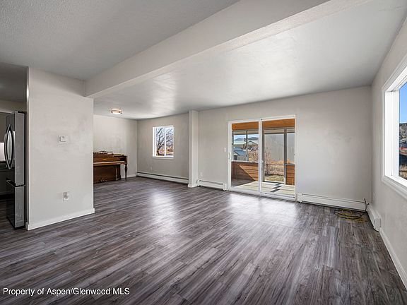 2nd image of 2019 Acacia Ave