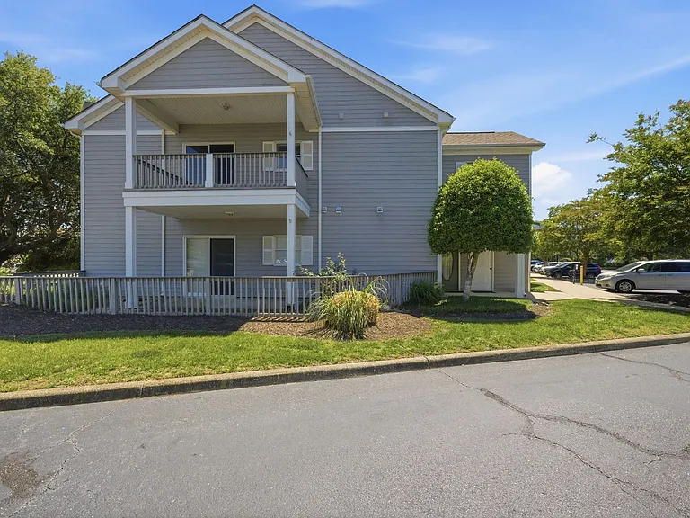 1026 High Dunes Quay #101 — Photo 22