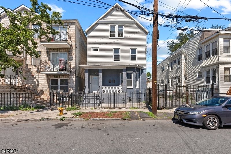 1st image of 71 Schley St #2