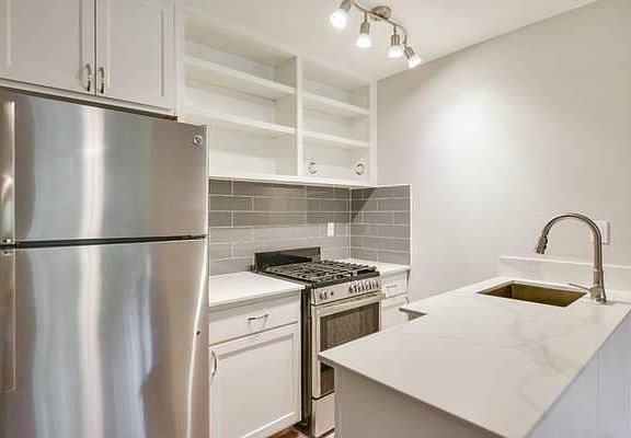 2nd image of 700 Hearn St #109