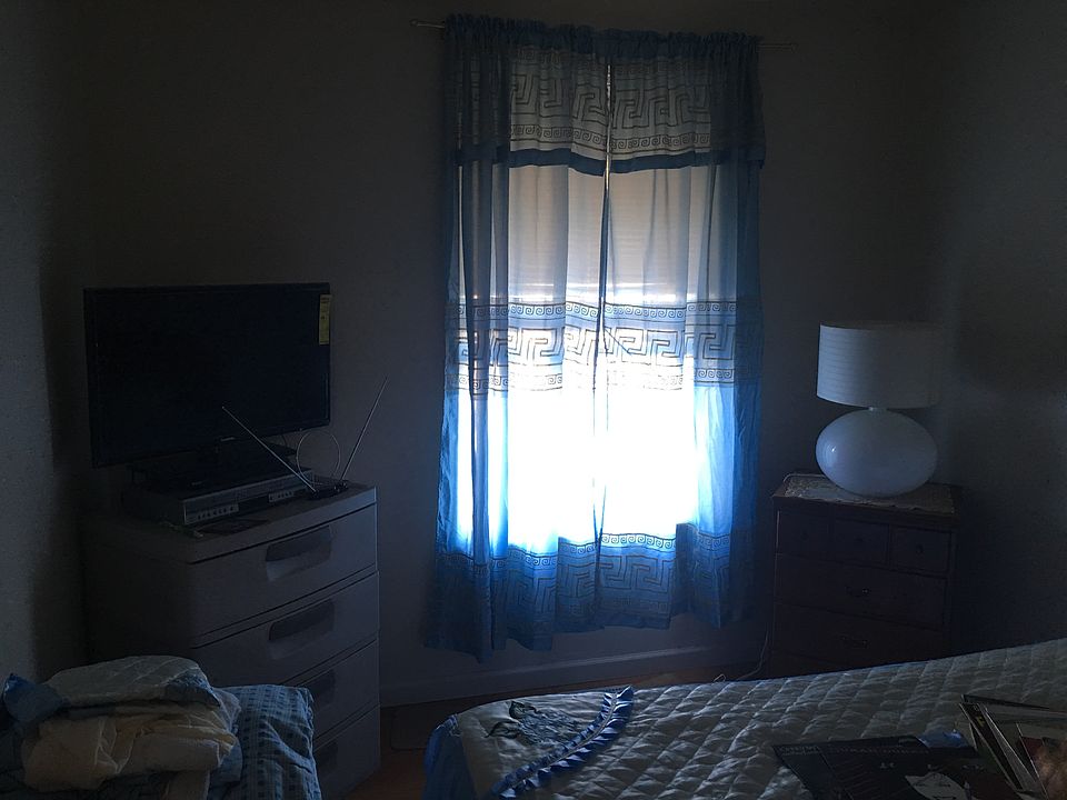 2nd image of 502 Beech Ter