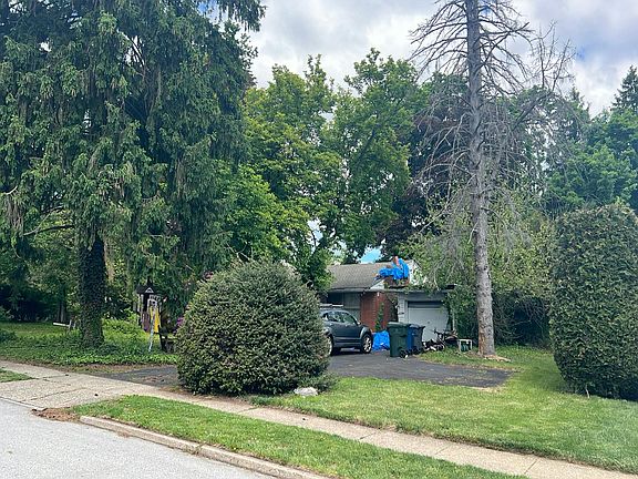 2nd image of 1310 Michael Rd