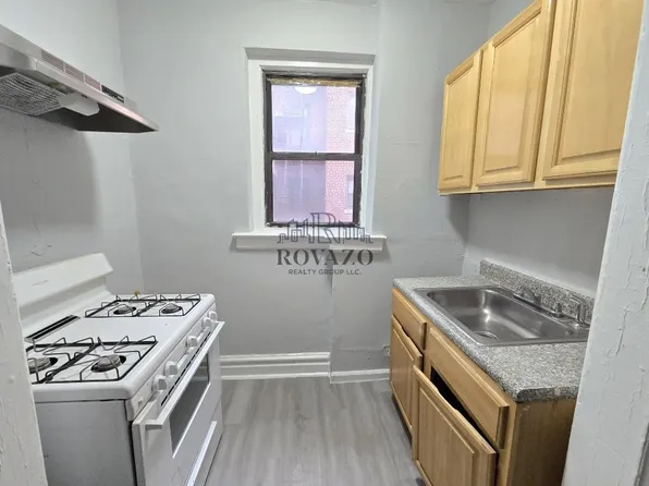 160 Ellis Ave, Irvington, NJ