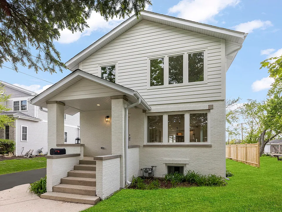 118 N President St