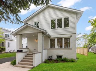 118 N President St, Wheaton, IL 60187