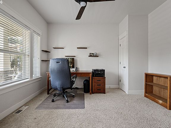4th image of 729 S 68th Pl