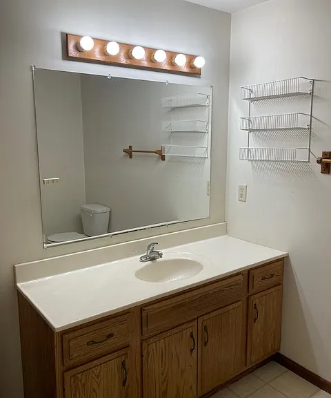 1705 University Dr — Photo 11