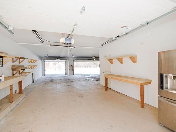 4th image of 4042 S Aurora View Cir