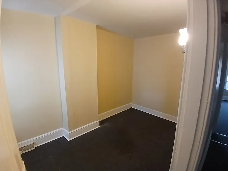 1117 Pleasant St — Photo 11