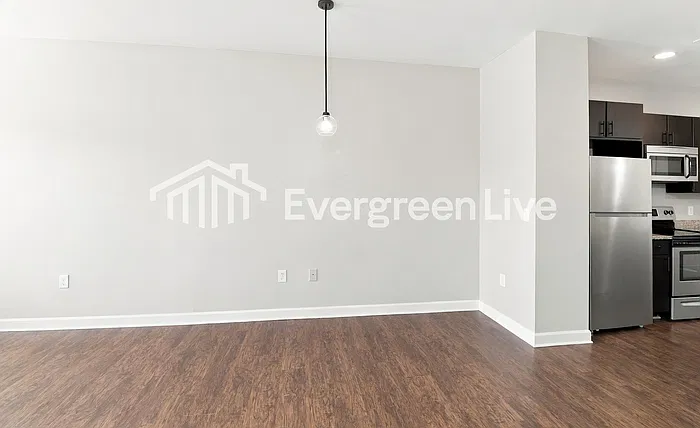 3 bed, 3.5 bath, 1615 sqft, $2,145 — Photo 3