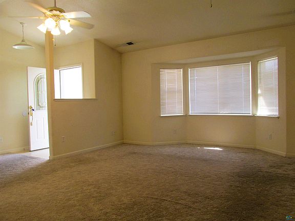 2nd image of 35 Dawn Ct