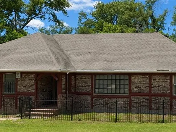 6940 Renner Rd, Shawnee, KS 66217