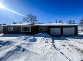 111 Lincoln Ln, Volga, SD 57071
