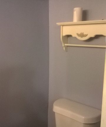 basement 1/2 bath