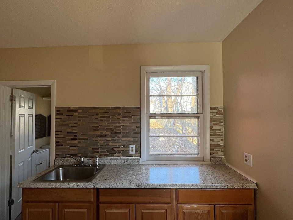 2nd image of 123 Cherry Ann St #2S