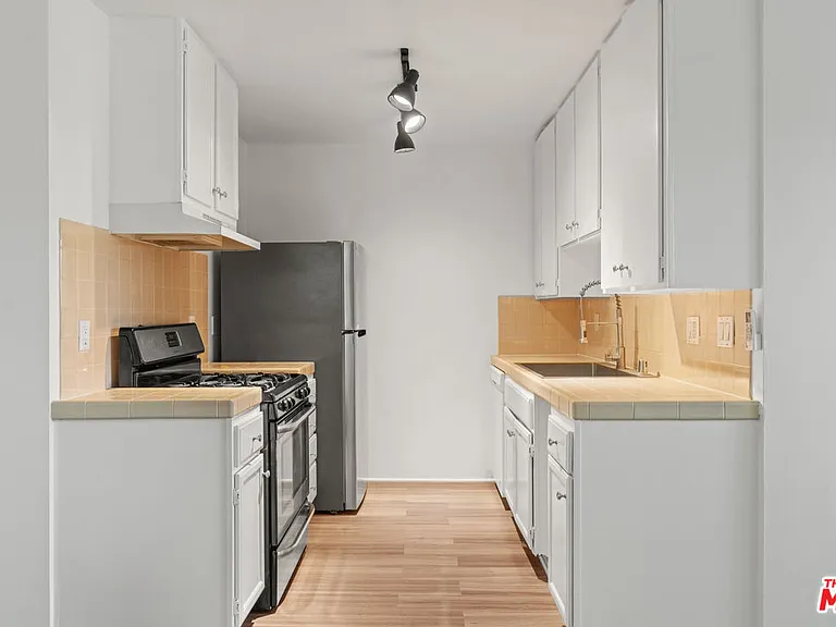 511 Rialto Ave #1 — Photo 10