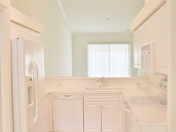 5th image of 19981 Barletta Ln Unit 1826