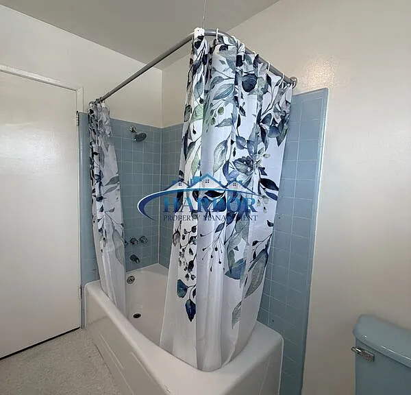 213 W Manchester Blvd #6 — Photo 9