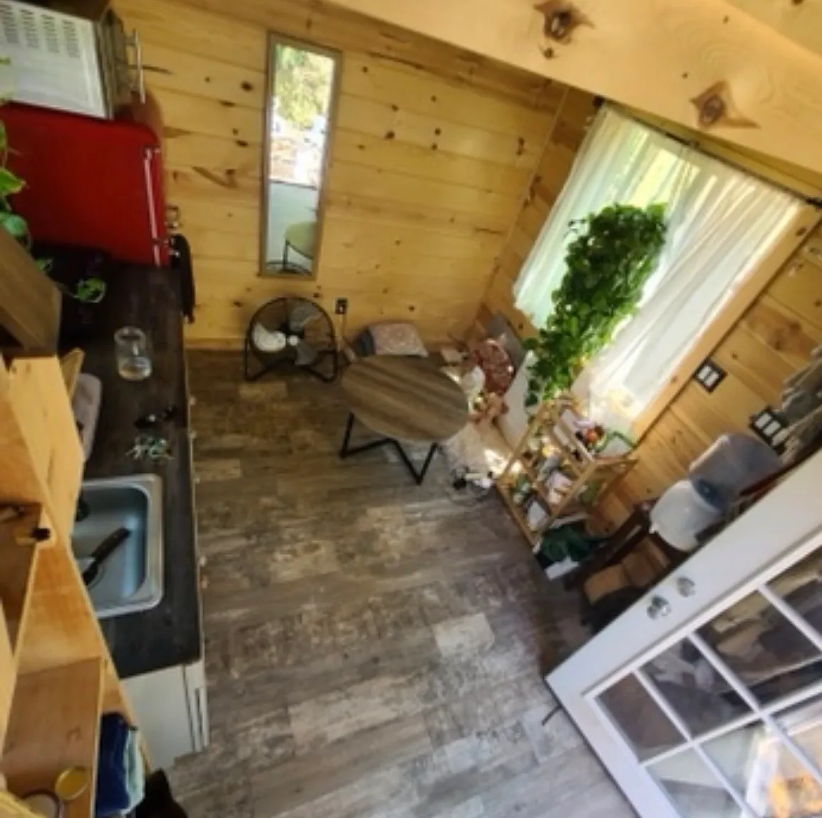 Studio, 120 sqft, $950 — Photo 1