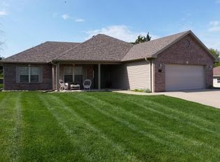 5702 Redwing Dr, Columbia, MO 65202