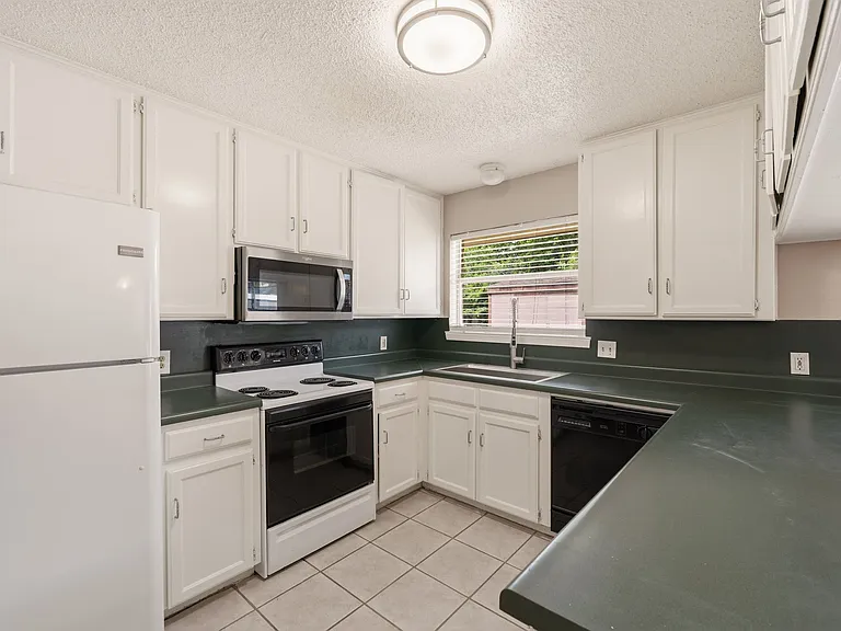 328 Anita Ave — Photo 11