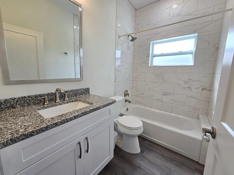 4966 Andrew Ave — Photo 18