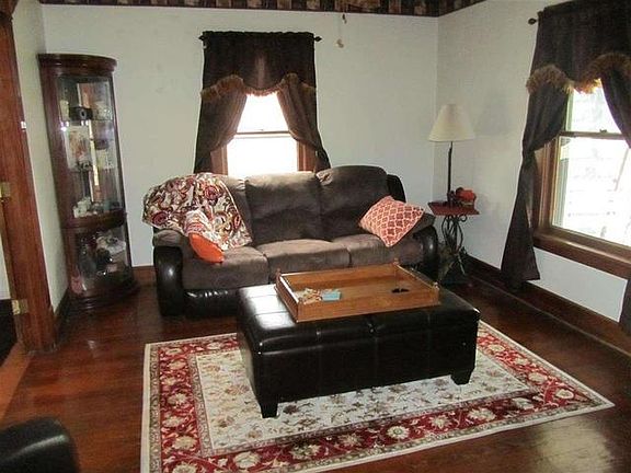3rd image of 1211 15th St