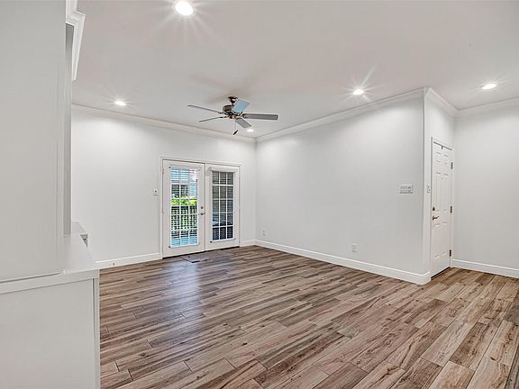3rd image of 11711 Memorial Dr APT 649