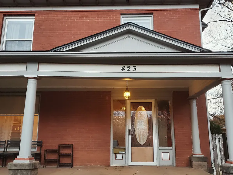 423 E Noble Ave #2 — Photo 15