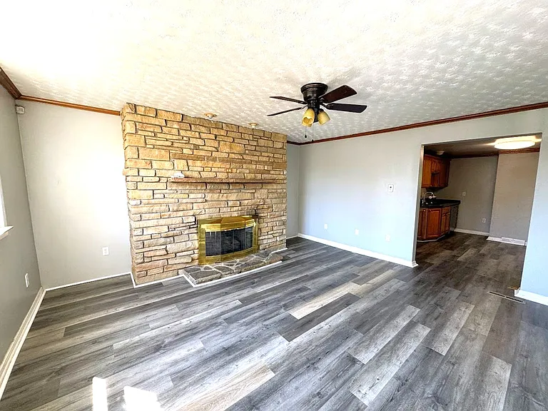 178 Amabell St — Photo 3