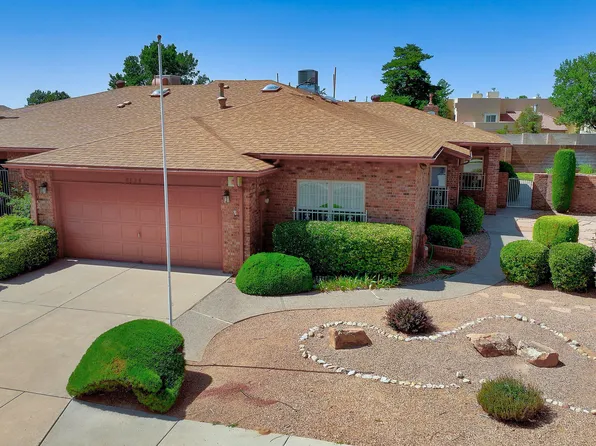 9339 Admiral Lowell Pl NE, Albuquerque, NM 87111