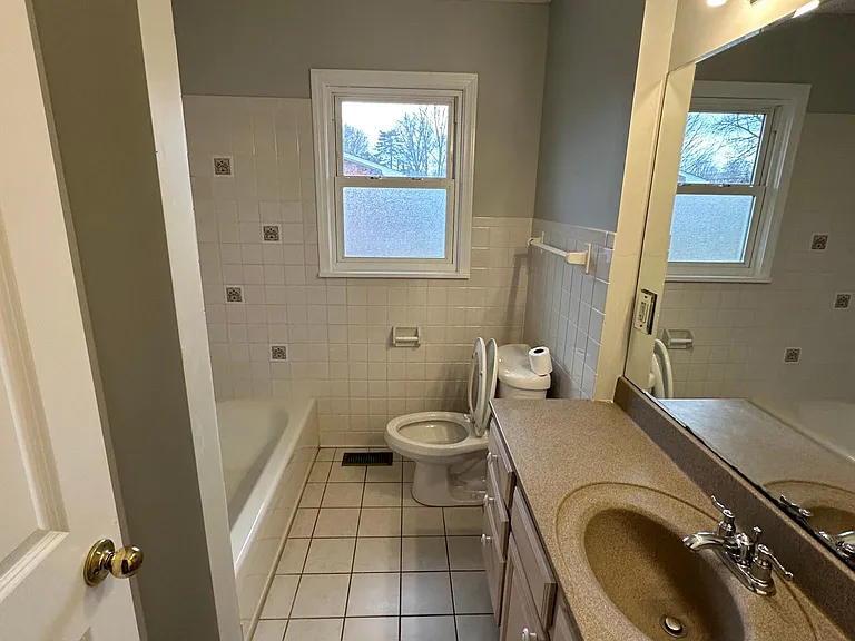 628 Mary Knoll Dr — Photo 9