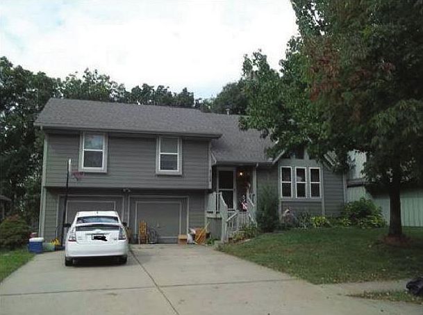 1st image of 8104 NW Everton Ave