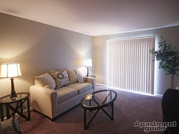 2nd image of 156 Andover Ct APT 13F