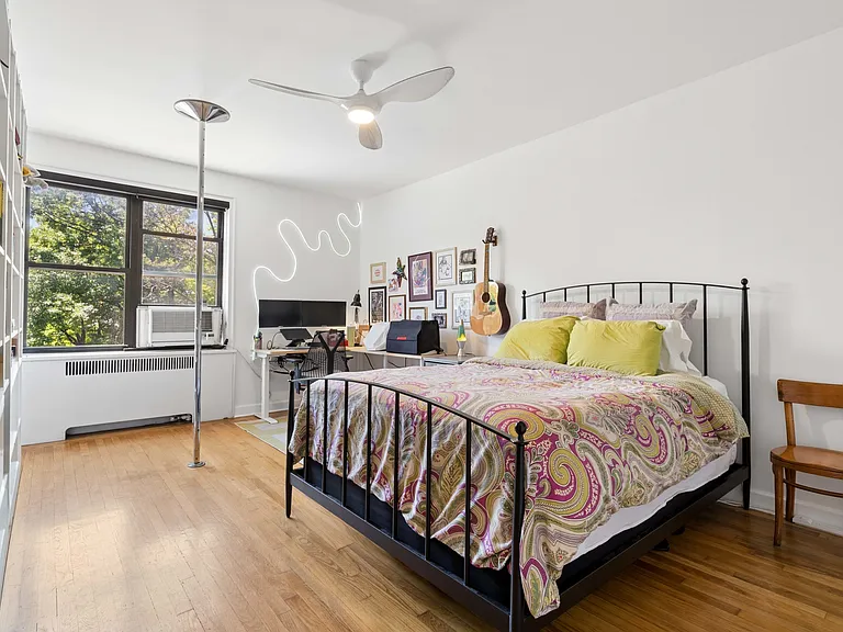 675 Walton Ave #4B — Photo 6