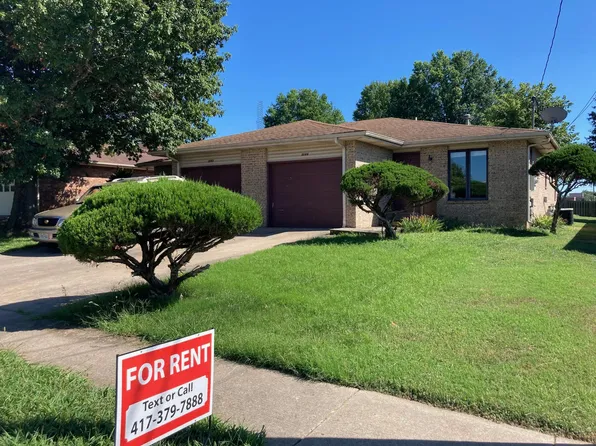 3044 W Greenwood St, Springfield, MO 65807