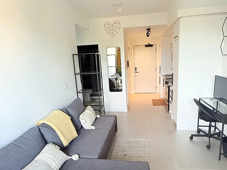 560 Rideau St #423 — Photo 4